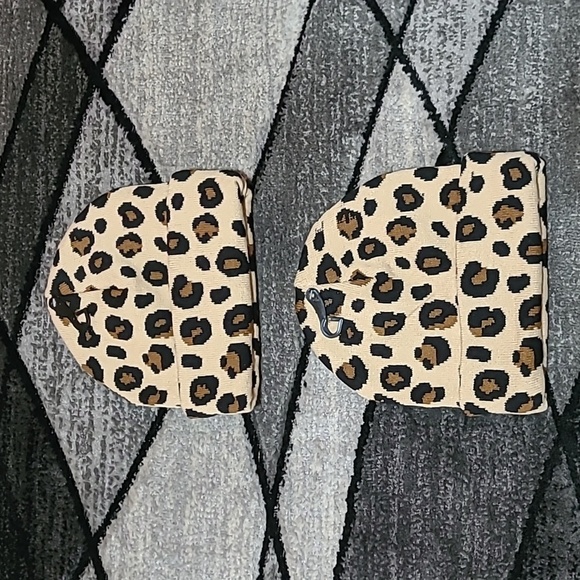 LEOPARD PRINT 🐆 PATTERNED RIBBED CUFFED BEANIE HAT BUNDLE NWOT - Picture 2 of 8